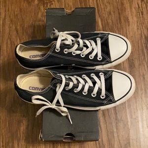 Men’s Converse size 7